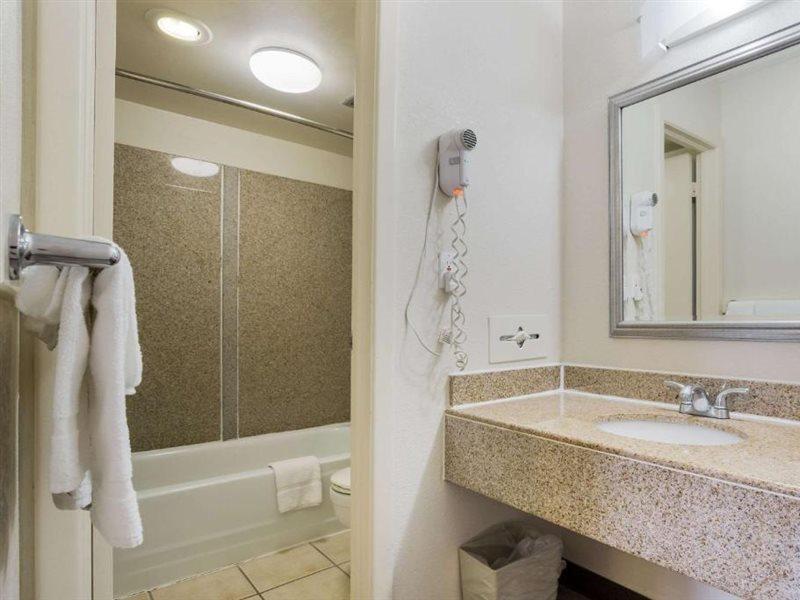 Econo Lodge Historic Area Williamsburg Ngoại thất bức ảnh