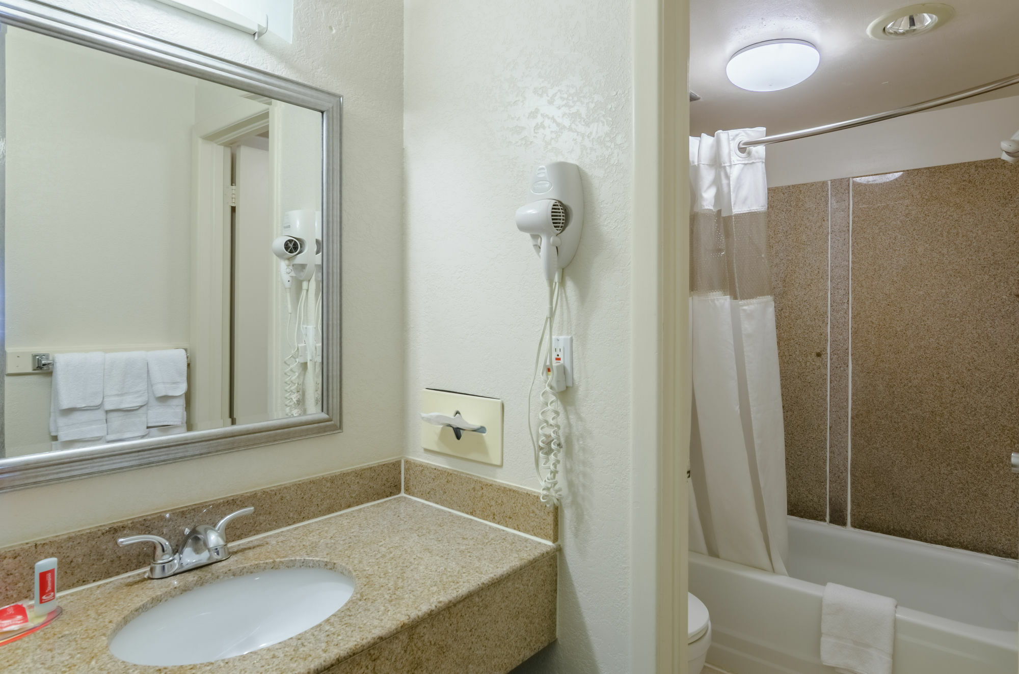 Econo Lodge Historic Area Williamsburg Ngoại thất bức ảnh